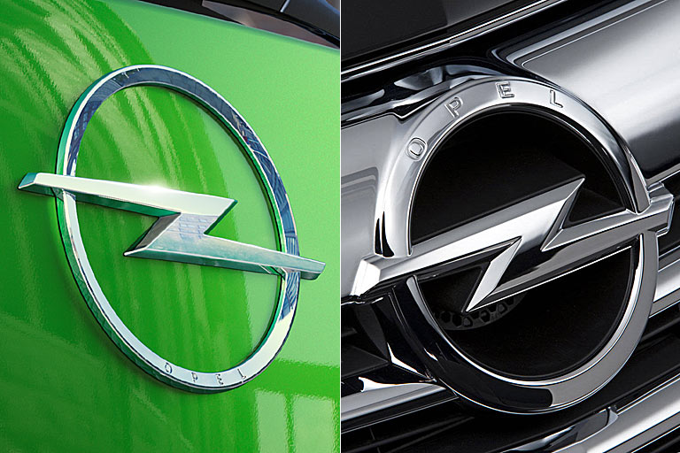 Im direkten Vergleich mit der Vorversion (Bild: an einer Fahrzeugfront) ist die neue Ausführung cleaner, aber dennoch kein Fortschritt