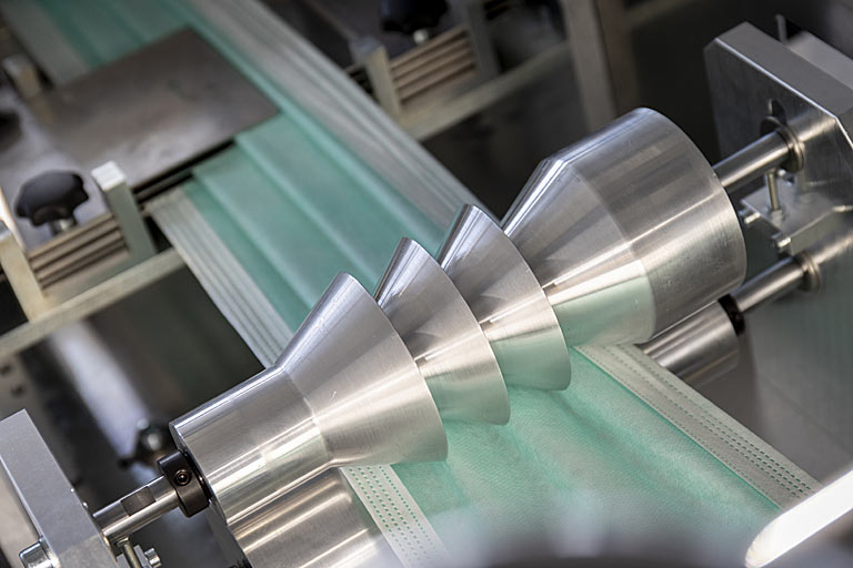 Auch die Faltung erledigt die Technik