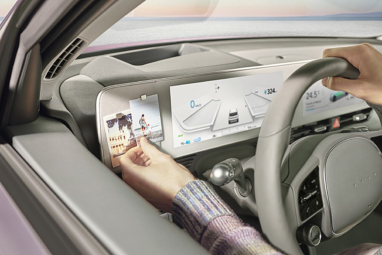 Nette Idee ... die die Frage aufwirft, ob die offenbar magnetische Platte auch ein iPhone 12 halten würde