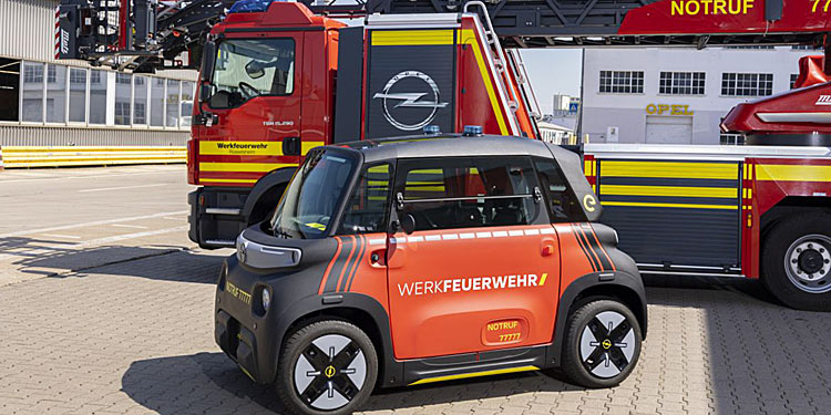 Tatütatachen: Opel Rocks-e für die Feuerwehr