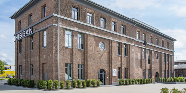 Nissan: Schicke Zentrale mit neuem Arbeitskonzept