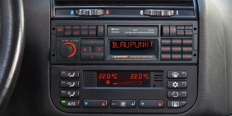Blaupunkt bringt Radio-Klassiker für Youngtimer