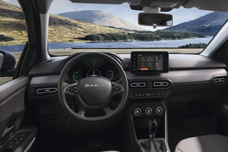 Im Übrigen ist das Jogger-Ambiente einfach, aber ansehnlich, und funktional. Erstmals verbaut die Marke digitale Instrumente mit verschiedenen Anzeigemodi