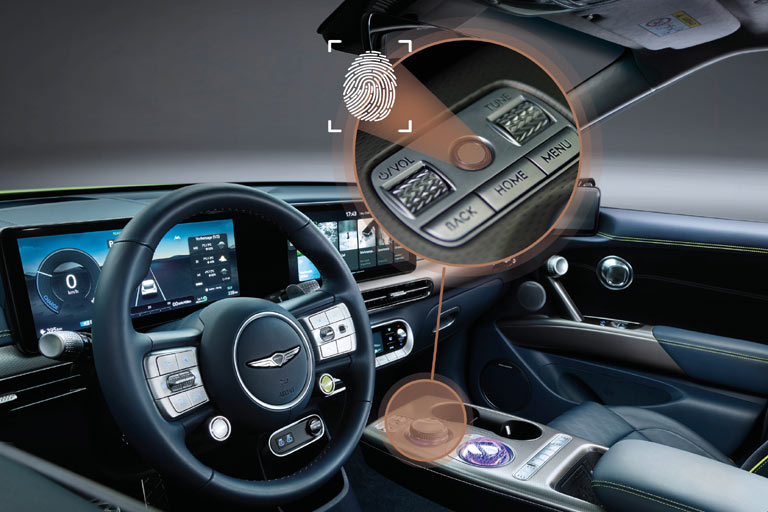 Der Motorstart bzw. das Aktivieren der Fahrbereitschaft erfolgt über einen Fingerabdrucksensor in der Mittelkonsole