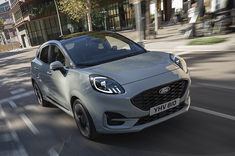 Puh, welch' Perspektive. Insgesamt ist der Puma recht ansehnlich. Das Bild zeigt die ST-Line, Fotos vom Grundmodell und dem ST hat Ford einfach nicht veröffentlicht