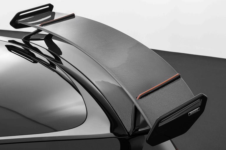 Das Format des Heckflügels ginge auch als Bücherregal oder TV-Bank durch