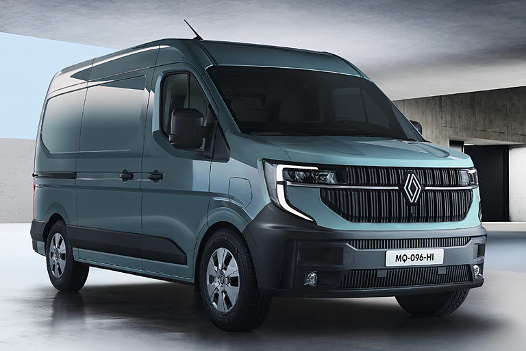 Der 2024 erneuerte Master, den es auch elektrisch gibt, wird weiter angeboten. Renault nennt ihn einen &raquo;Multi-Energie-Aerovan der nächsten Generation&laquo;