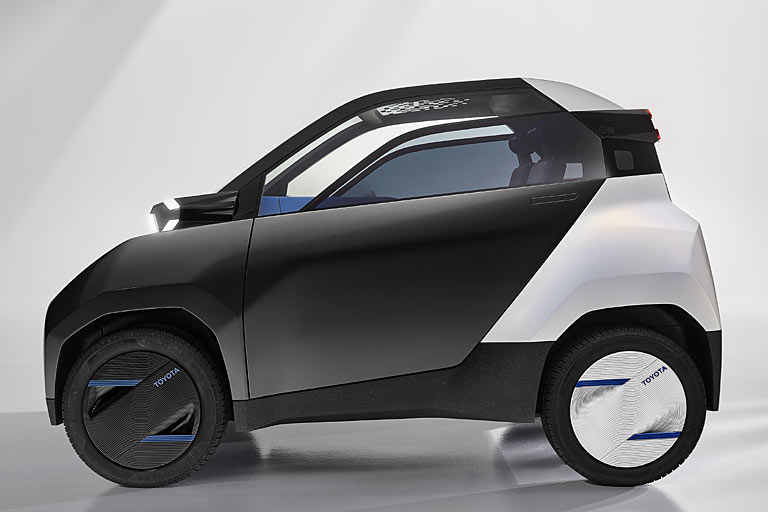 Der FT-Me soll keine PR-Aktion sein, sondern tatsächlich auf den Markt kommen und dann schon ab 15 Jahren gefahren werden dürfen (max. 45 km/h). Wann, bleibt abzuwarten